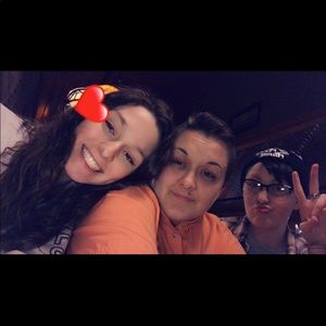 Meet your Posher, Crystal